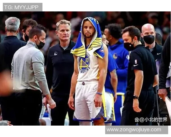 英雄联盟金州勇士队大胜菲尼克斯太阳队,库里28分对决布克38分创纪录 英雄联盟金州勇士队大胜菲尼克斯太阳队,库里28分对决布克38分创纪录